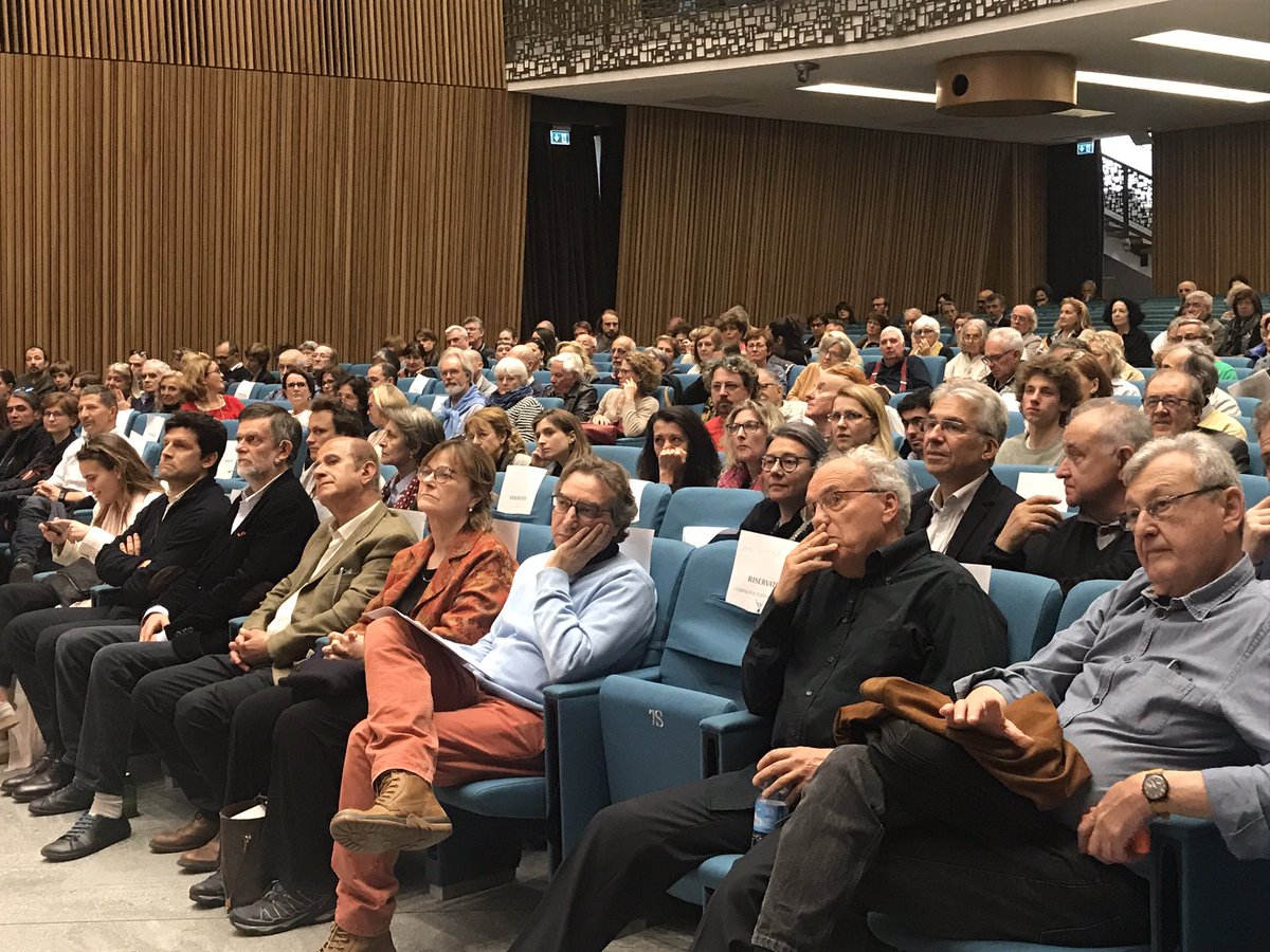 LaStatale's tweet photo. In Aula Magna, #MisteroBuffo50 torna a @LaStatale dopo ‘la prima’ con Dario Fo e Franca Rame proprio in Festa del Perdono, il 30 maggio 1969. https://t.co/7Xo3P8OyvX
