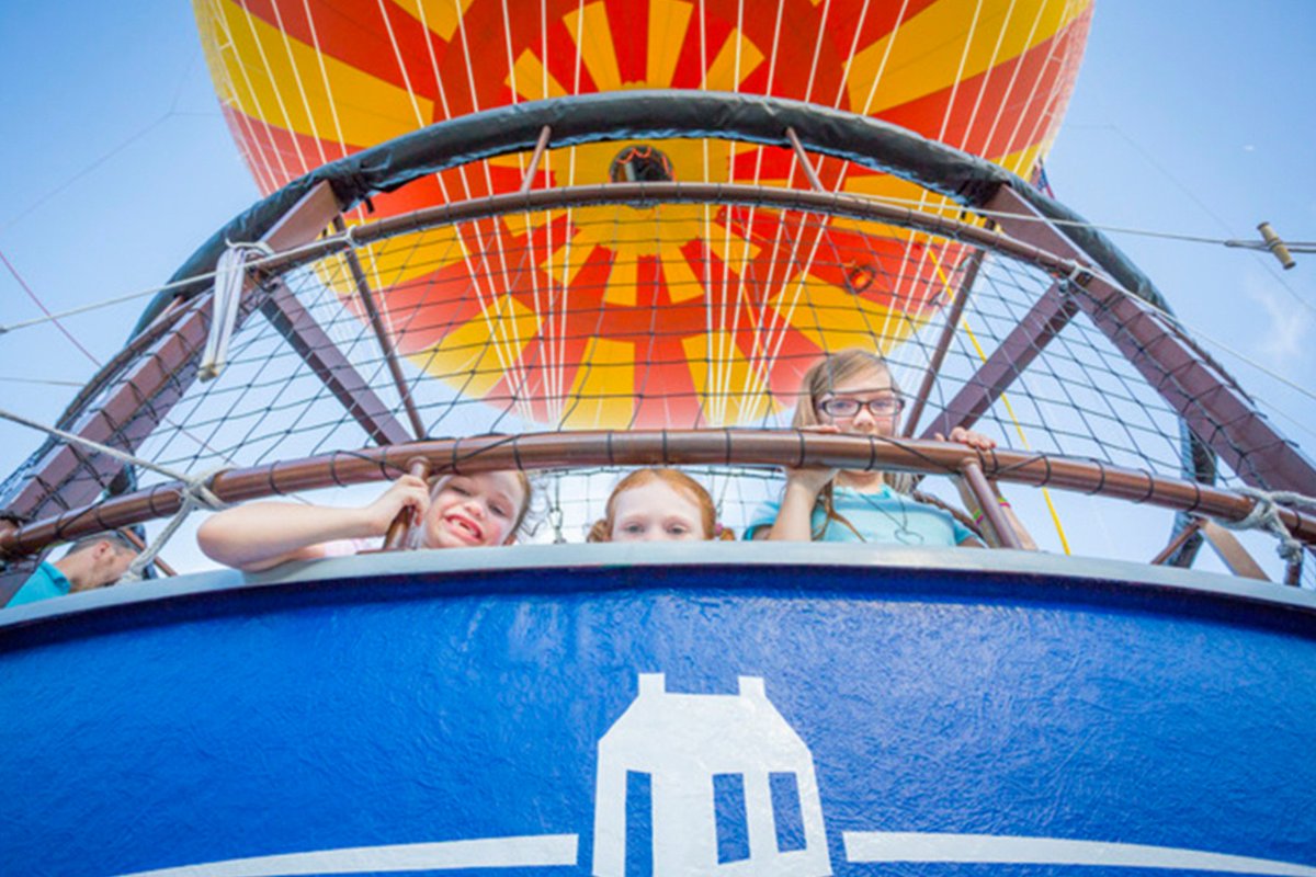 NormanOBurns's tweet image. 23,000 flights + 7,000lbs + 370’ sail height + enough helium to lift 211,880 party balloons = 173,417 happy riders since 2009 @ConnerPrairie! Smithsonian.com discusses the value of helium: bit.ly/2HNTAQm #ConnerPrairie #DiscoverCP #AAM2019 @AAMers