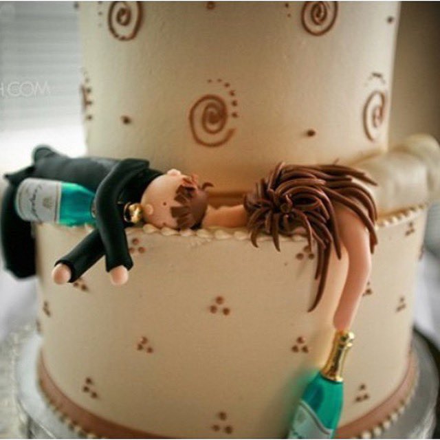 MsEmHenry's tweet photo. I just love a funny wedding cake #YourPartyPlanner #MsEmHenry https://t.co/dA5l6SqUAN