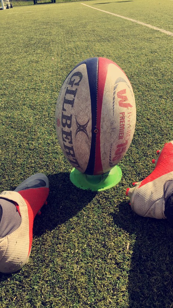 Perfect weather for some kicking🏉#paperaeroplane #kickingsquad #consistency