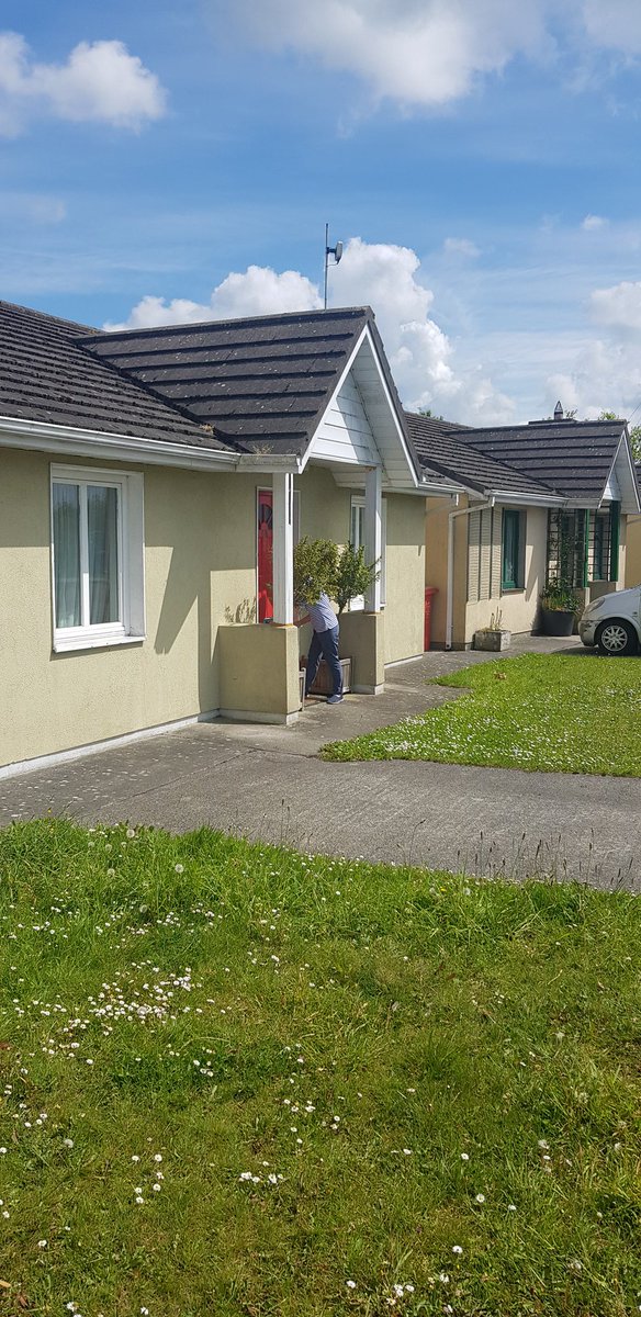 garretahearn's tweet photo. Beautiful morning in Rosegreen for canvassing.  Great to catch up with people again before Friday..  
#GoWithGarret https://t.co/0cDsC7aYK5