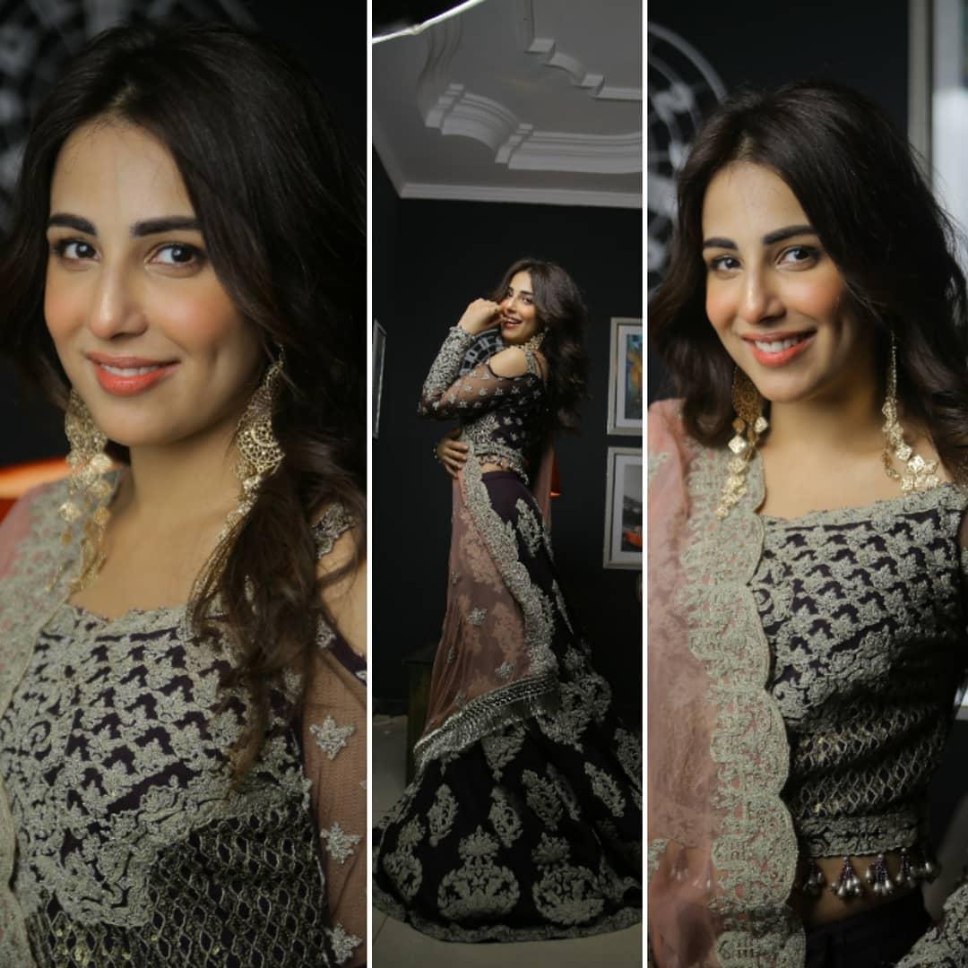 ShowbizAndNewz's tweet photo. The gorgeous #UshnaShah on the set of her upcoming Eid Telefilm #HelpMeDurdana. Coming soon only on #ARYDigital. @ushnashah https://t.co/AYqQ8KWS6k