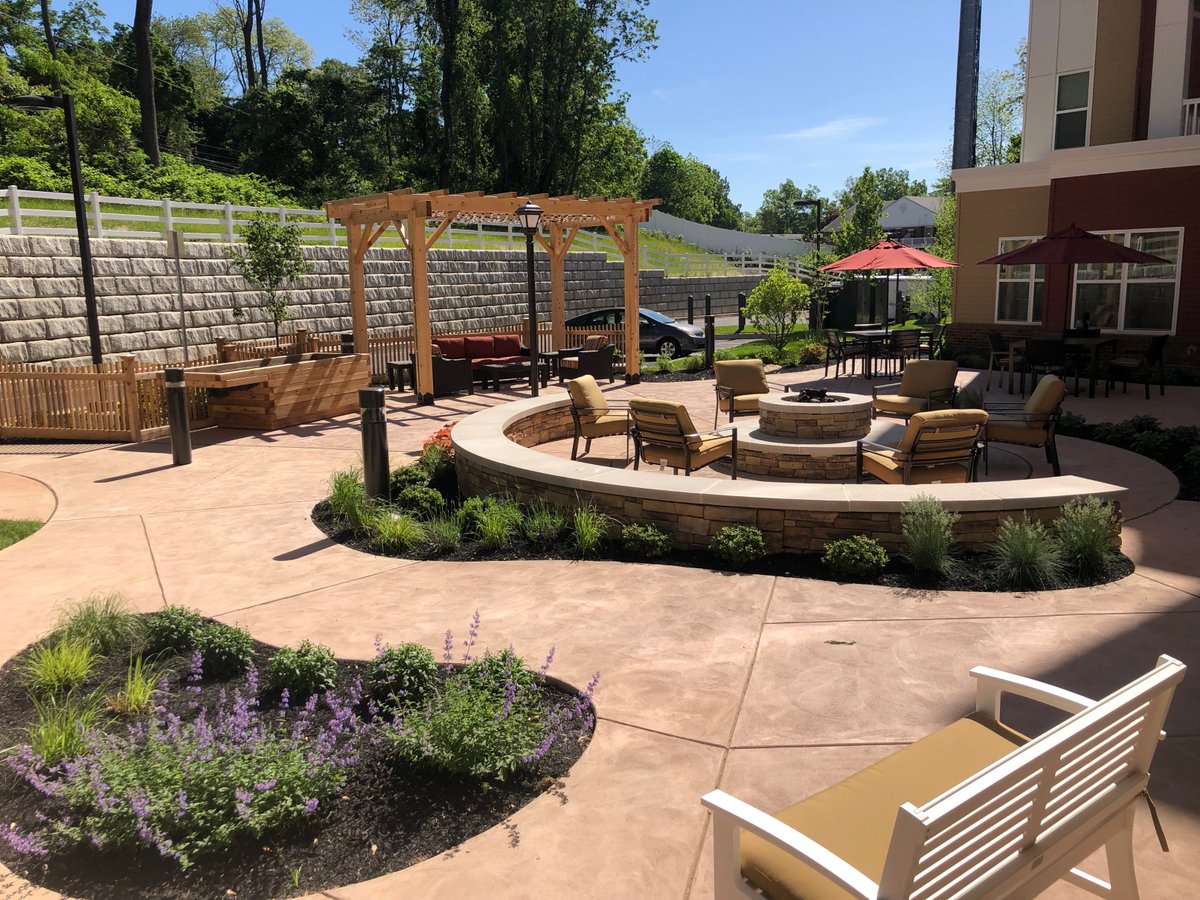 NaveNewell's tweet photo. Perfect spring weather to get out of the office and visit one of our projects - #BrightviewDevon #SeniorLiving. #LandscapeArchitects #CivilEngineers #Surveyors #CourtyardLandscape #LandscapeDesign #StormwaterManagement #LandDevelopment #ChesterCounty #TredyffrinTownship https://t.co/68O1KhNrHv
