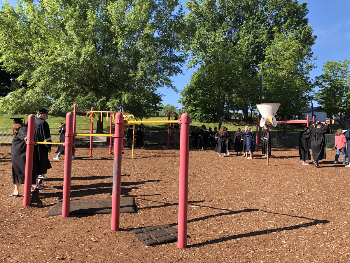 Doug_CCS's tweet photo. Graduation Walk 2019 @ Valdese Elementary! https://t.co/ElTnxgMoRD