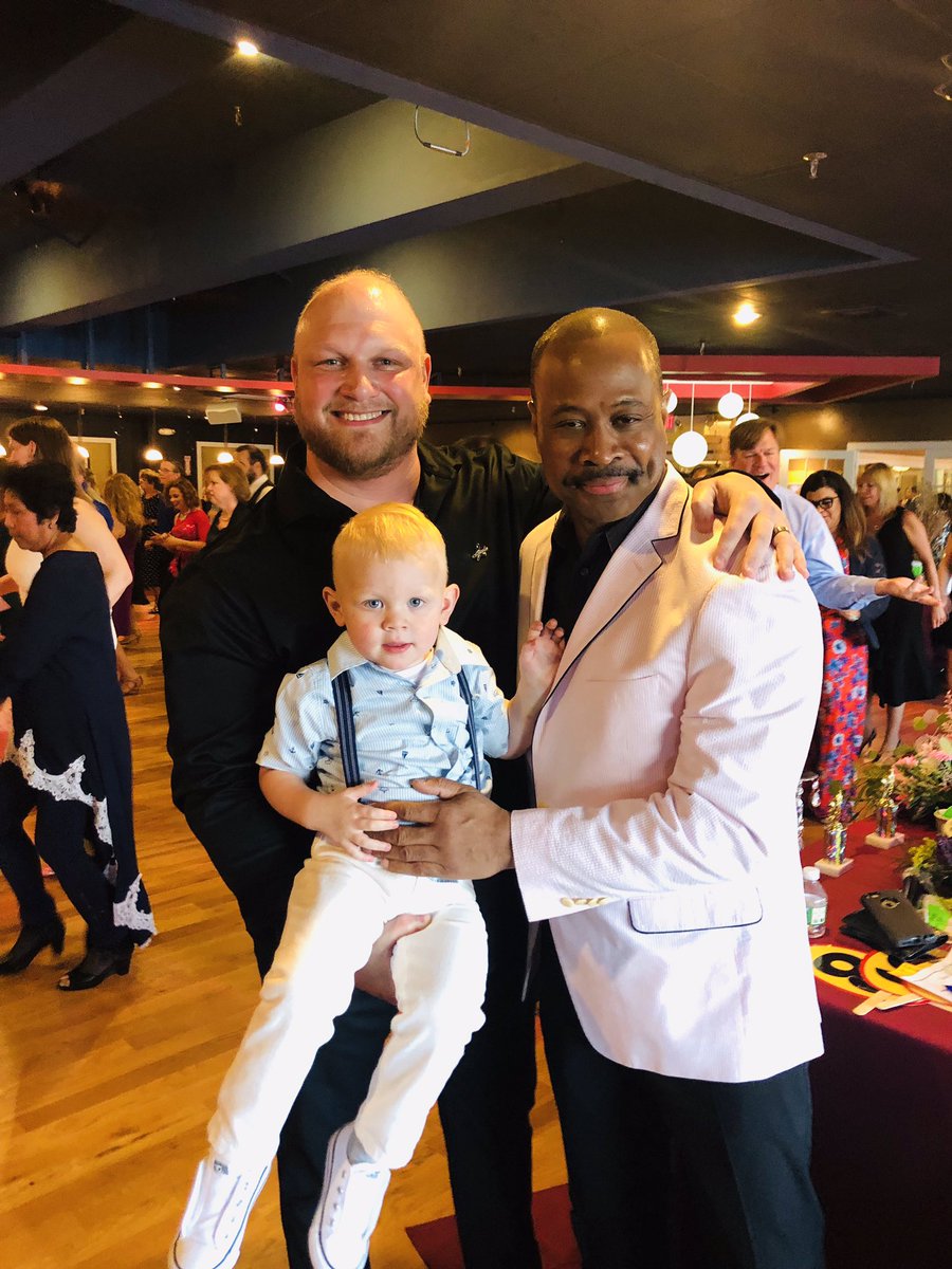 Stage4Thriver's tweet photo. It was such an honor on Saturday 2 participate in The Survivors In Steps dance fundraiser supporting Virtua's Oncology Cancer department. Thank you 2 everyone at the Author Murray dance studio and Virtua Health for the amazing night. #Stage4Thriver #CancerSurvivor @rickwilliams6 https://t.co/OPOLu2xDi4