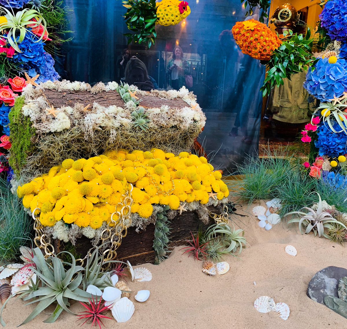 Rose Hamson Flowers tweet media