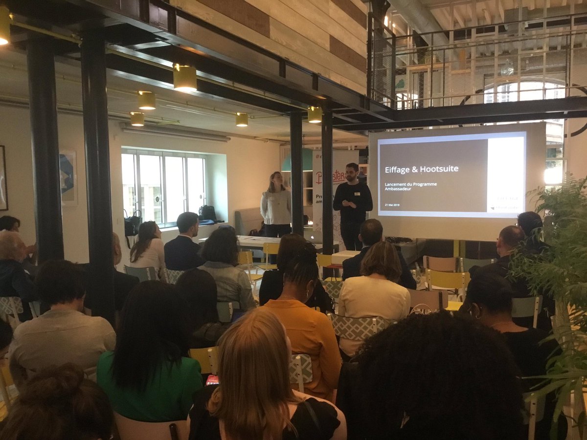TBWACORPORATE's tweet photo. .@eiffage lance son programme ambassadeur 🚀
Aujourd’hui notre équipe #SocialMedia & @HootsuiteFR étaient aux côtés des collaborateurs d’Eiffage pour en faire : #LesBoosters 🙌🏻 de l’entreprise !
#HumanPerspective https://t.co/80KUPHiNzs