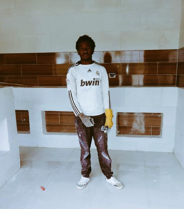 Salut à tout et a tous c'est konate maître carreaux