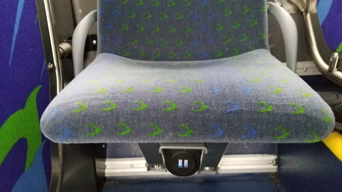 YasharF3's tweet photo. Sweet! The new Swift busses have USB charging ports under their seats. Thank you @MyCommTrans, any chance we can also have wifi on these cool busses like @kcmetrobus #RapidTransit? https://t.co/7E63UZRT05