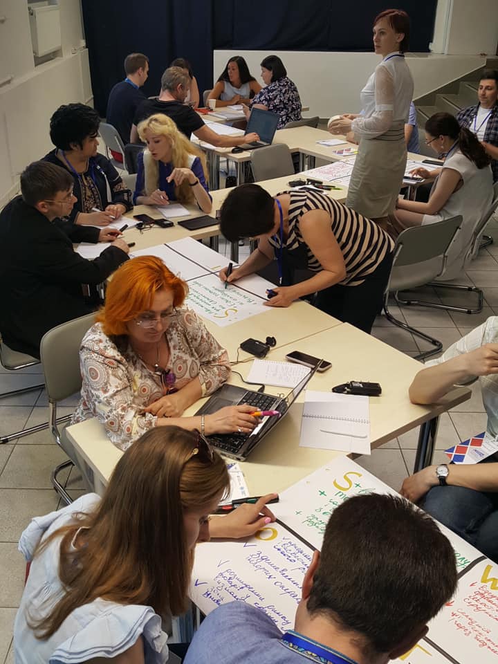 IEP_Berlin's tweet photo. The third #CiSEP workshop of our Level A training series in #Dnipro started yesterday. It is about learning from the experiences of other countries in the association process, selected #DCFTA-chapters and campaigning as a tool of civic engagement. https://t.co/bj3tgC0iXv