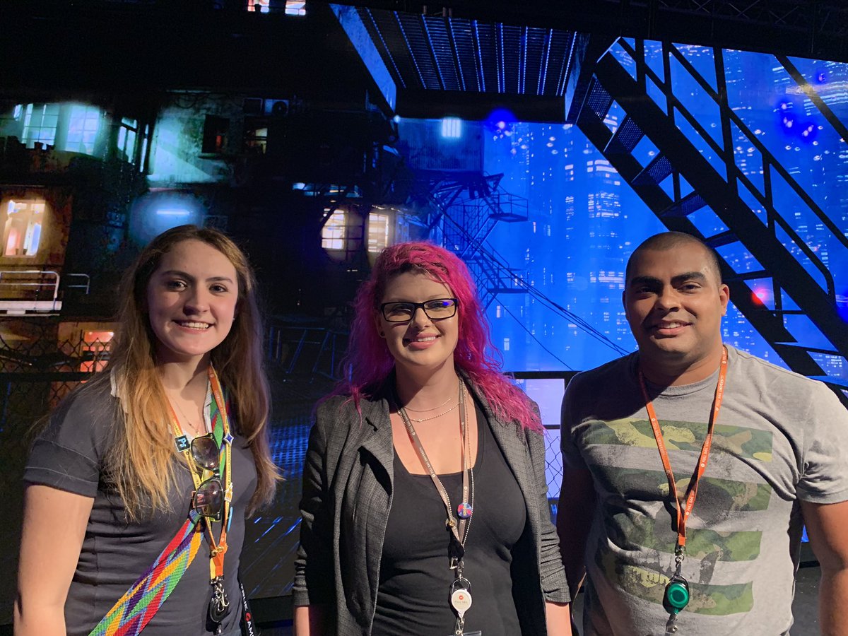 Jangel805's tweet photo. At fullsail #HOF @FullSail #FullSailHOF https://t.co/jlwq5q4W4e