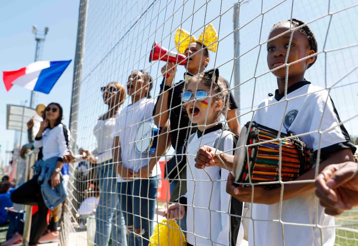 Let's hear it for the fans. Some great singing and support at the last Football Cup Barcelona. The fans were especially positive. Allez allez! #footballcupbarcelona #footballcupbarcelona #fussball #fußball #youthsoccer #youthfootball #juniorenfussball #soccertournament #youthfoo