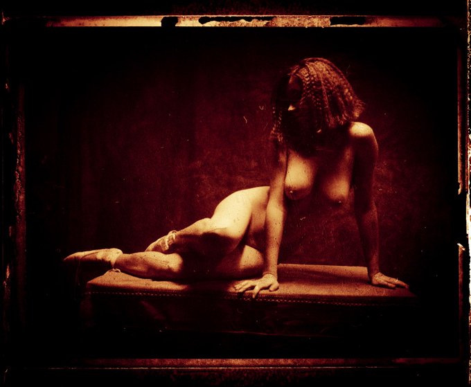 La Danseuse.  Photo de Paul Von Borax. https://t.co/JQdyjSsdVT<a href="/tag/panties"class="tags"><span>#panties</span></a><a href="/tag/pantyfetish"class="tags"><span>#pantyfetish</span></a>