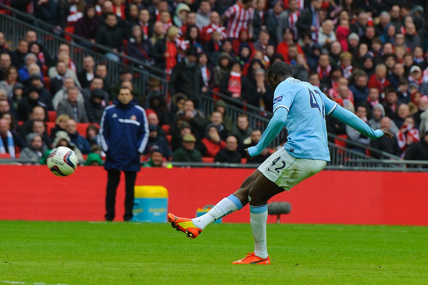 Happy 38th Birthday to Yaya Toure! A Spectacular player   