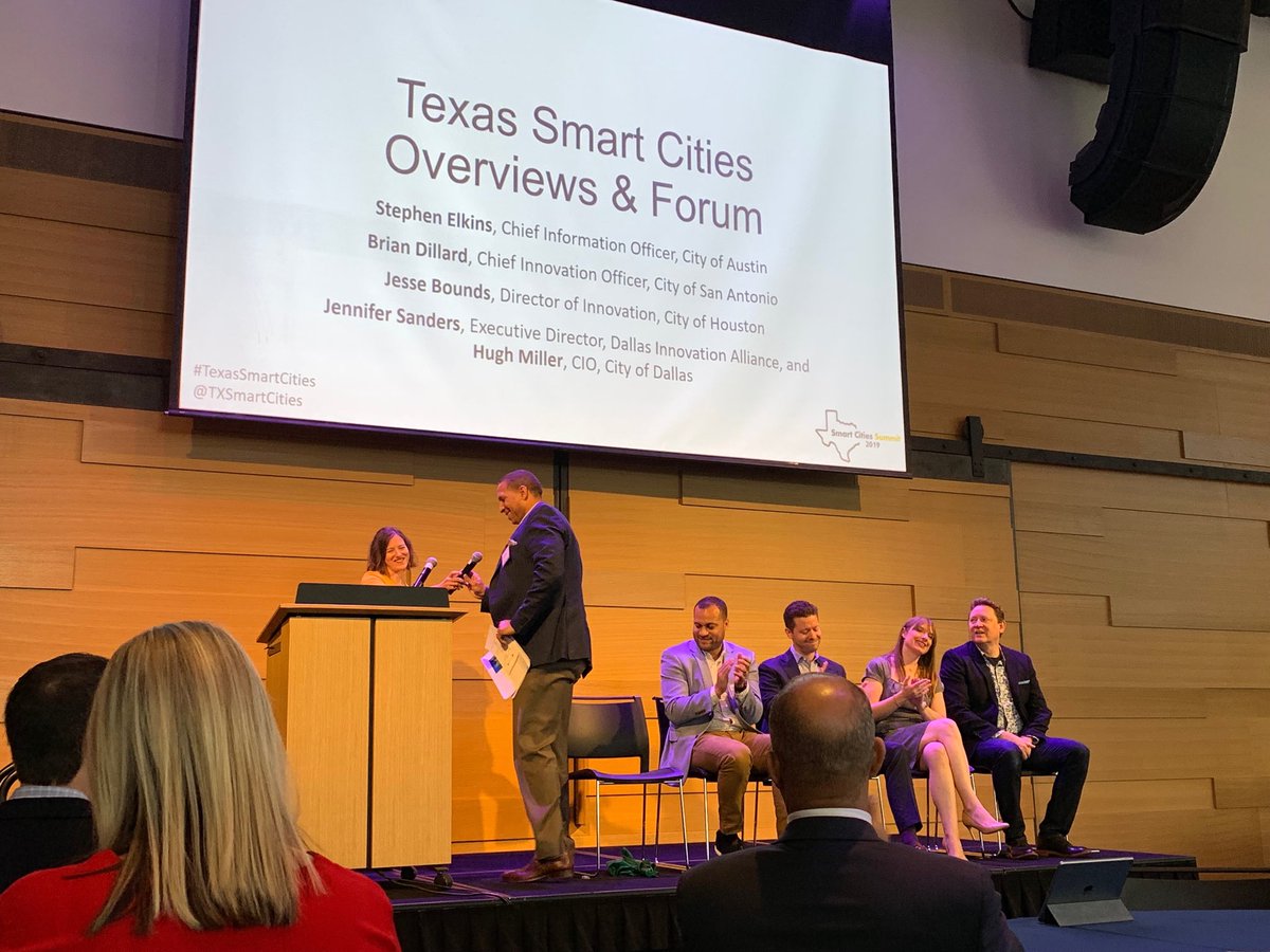 Heike_Jost's tweet photo. Collaboration at its best in Austin:-) It’s one thing to be a Smart City but another to bring Smart partners together in a Summit. See ATX, Dallas, Houston San Antonio on stage now. @TXSmartCities #TexasSmartCities https://t.co/KWQqHIwBnP