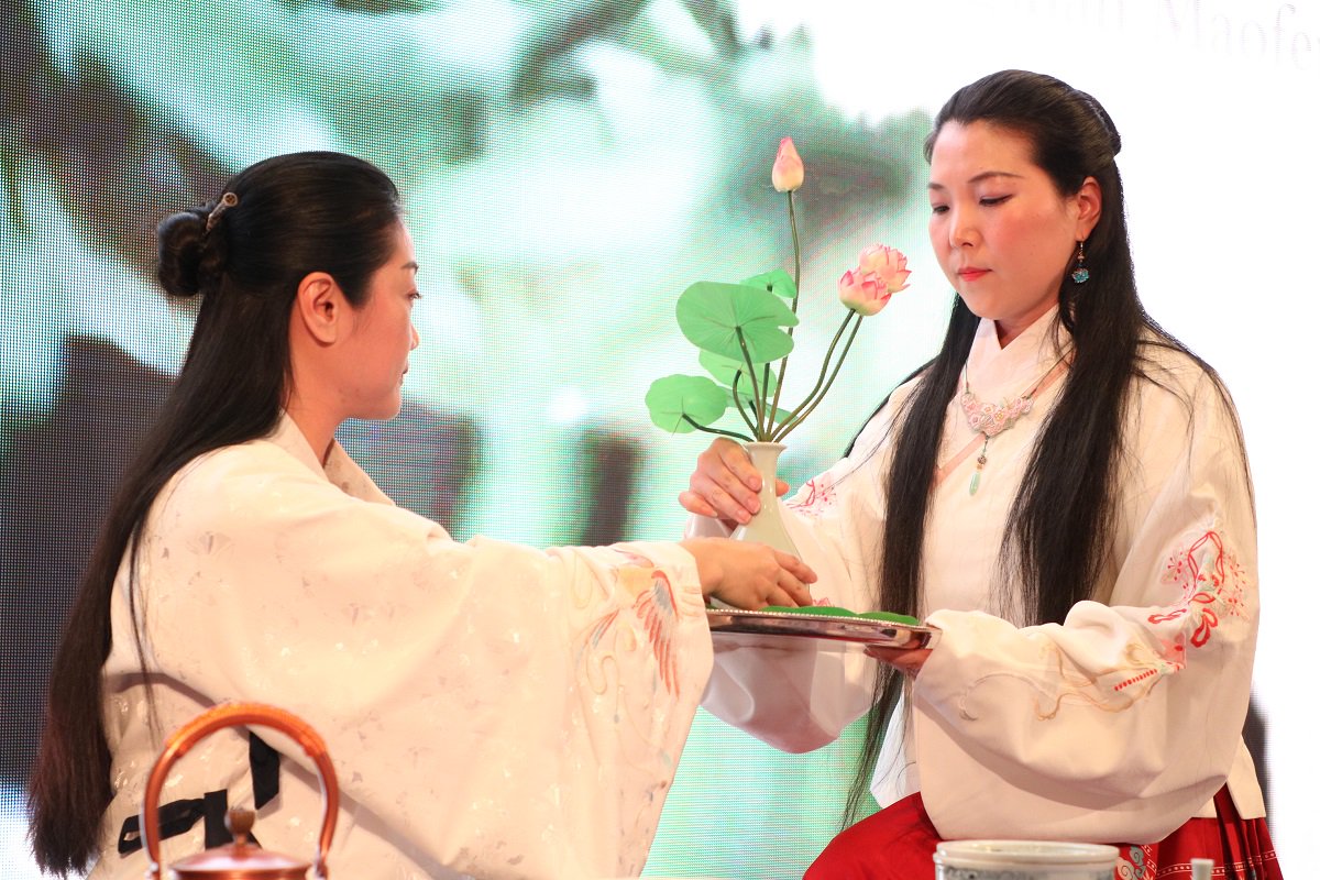 Cimgine's tweet photo. Cimagine Media Group co-organized, planned and promoted the characteristically Chinese feast of sound and vision to celebrate the Yellow Mountains, through nearly 300 Chinese and international mainstream media in the Delegates Dining Room at UN on 5/3. #YellowMountain #CIMG https://t.co/V56GHSk91k