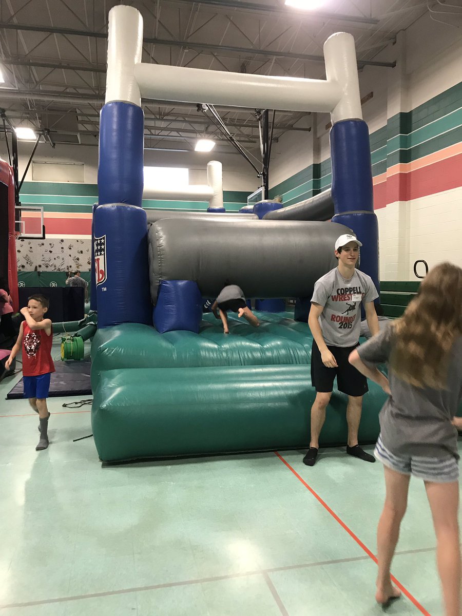 MissLimTCE's tweet photo. Loving the obstacle courses!! 🧗‍♀️💚 #TCETexans #TCE4th https://t.co/X1G3bFuNuC
