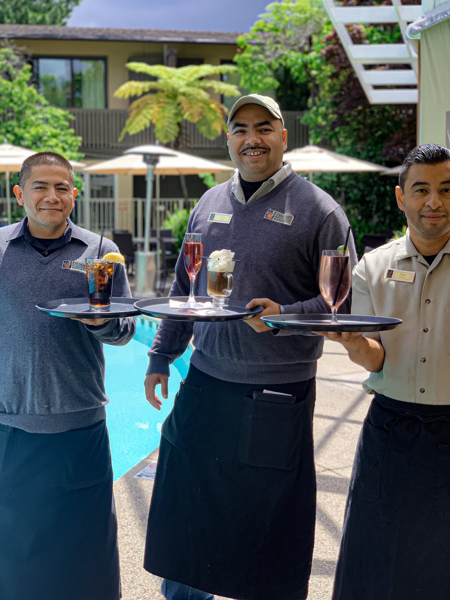 DinahHotel's tweet photo. Today is #NationalWaitstaffDay and we want to give a special thanks to our wonderful servers at Dinah’s Poolside restaurant for providing our guests with an enjoyable dining experience each day #EscapeToDinahs #PaloAlto #BoutiqueHotels #Stanford #MountainView #SiliconValley https://t.co/W9zxdx066M