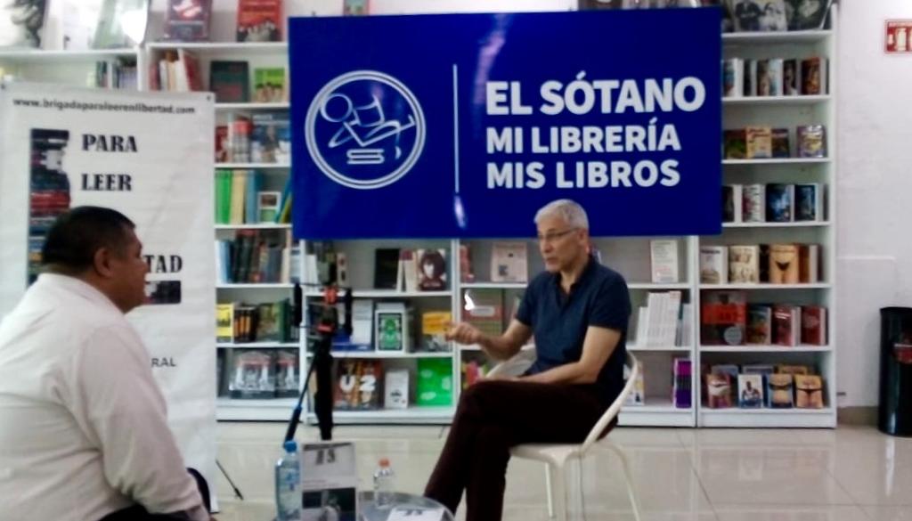 colofonlibros's tweet image. Comenzamos la gira de medios con @joseovejero2017 Ovejero por su libro #MundoExtraño (@paginasdeespuma)

@elsotanolibros
