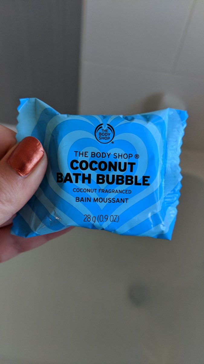 BsahJanine's tweet photo. My daughter's chosen our Coconut Bath Bubble for her bath tonight! It smells gorgeous! 🥥 These are great for just £1.50! DM me to order 💙

PS. I dropped my phone in the bath taking these pics so hope you appreciate them 🤦🏻‍♀️😂
#tbsah #thebodyshop #coconut #bathbubbles #bathtime https://t.co/dGpg1itbl9