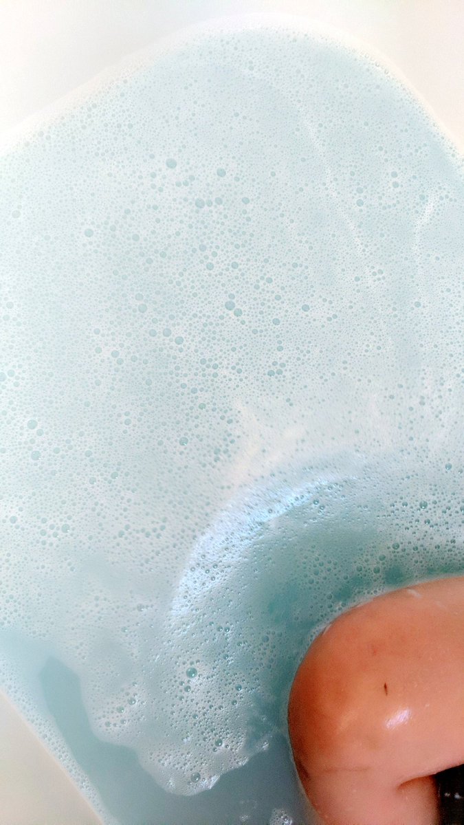 BsahJanine's tweet photo. My daughter's chosen our Coconut Bath Bubble for her bath tonight! It smells gorgeous! 🥥 These are great for just £1.50! DM me to order 💙

PS. I dropped my phone in the bath taking these pics so hope you appreciate them 🤦🏻‍♀️😂
#tbsah #thebodyshop #coconut #bathbubbles #bathtime https://t.co/dGpg1itbl9