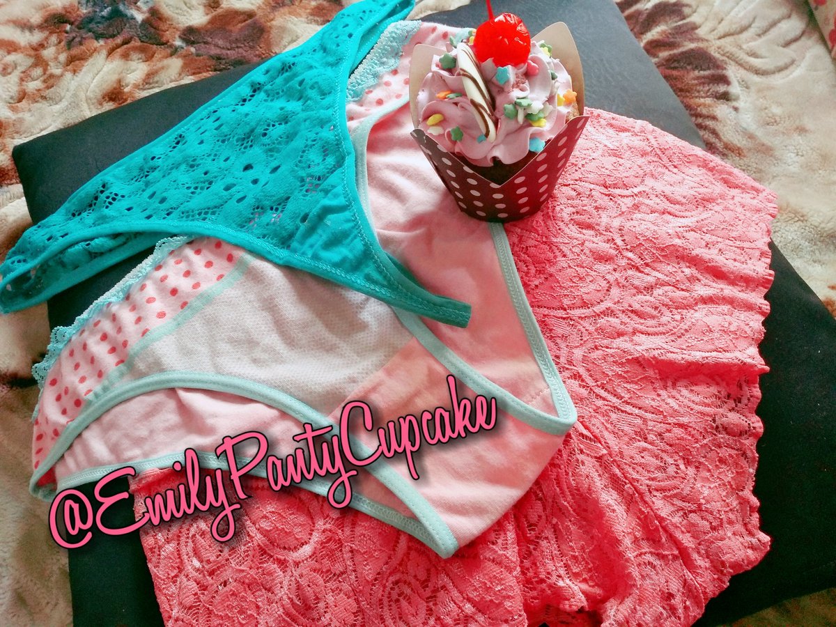 EmilyCupcake7's tweet photo. @EmilyCupcake7 Una niña caliente tiene ricos pantys usados para ti fantasea oliendo mi fluido sexual real.
#pantyseller #thong #pantyfetish #bragas #panties4sale #usedpanties #pantydeal #pantytrust #underwear #pantysniffer #wornpanties #creamy #bragasmojadas #bragassucias #pussy https://t.co/012cB5eGCO