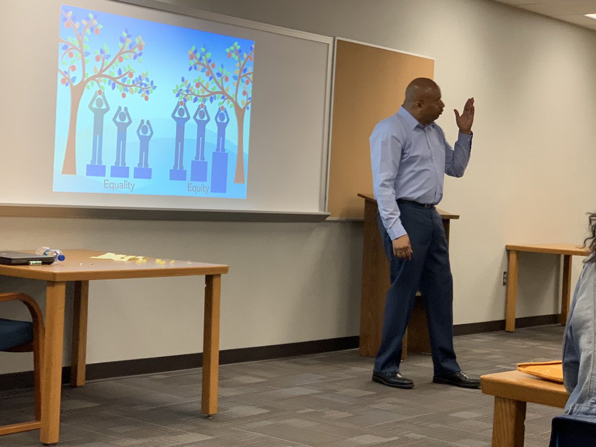 macalusobrooks's tweet photo. Liberty High School making things happen with Principal Kafele. Success through opportunity.  @Liberty_Jcps @PrincipalKafele @StacieGamble11 @jduffy_duffy @JCPSAsstSuptHS @JCPSSuper @JCPSSuper @JCPSAsstSuptCC #WeAreJCPS https://t.co/fhbAuJxkzu
