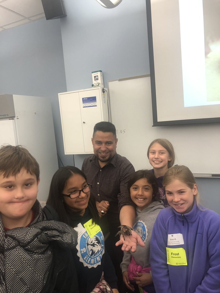 jeniromano's tweet photo. Our 5th graders are being inspired by the wonderful staff at Harper College #FlyFalconsFly #21Learns https://t.co/tlFZPZKHSb