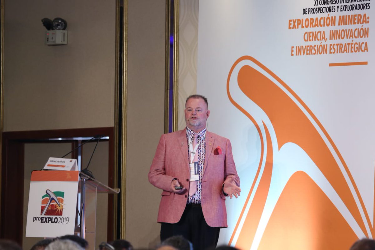 Pro_Explo's tweet photo. Damos inicio a la conferencia: The Exploration and Business Case for Doing Hyperspectral Core Imaging as Part of an Advanced-stage Exploration Program: Antakori Case Study, a cargo de Kevin B. Heather #proExplo2019, #IIMP, #Minería https://t.co/RVJgKPlGTh