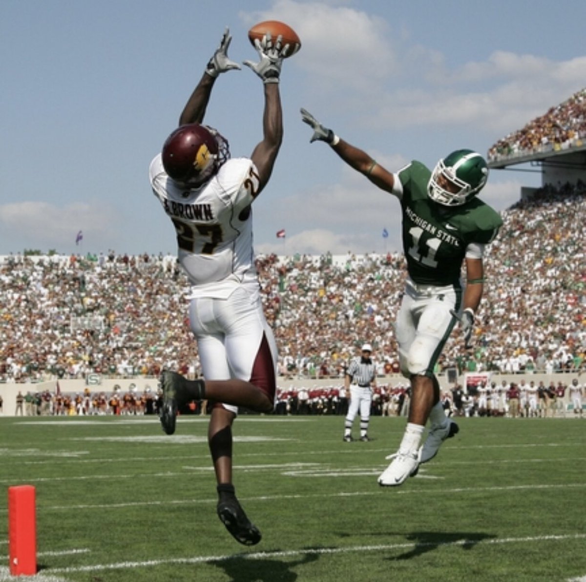 KhalidWilliams9's tweet photo. Wow ! I am very blessed to receive an offer from Central Michigan University !! Big thanks to @CoachDeBastiani @CMU_Football @AKarsch_CMU @Coach_Barbay @BrianDohn247 @247recruiting #FireUpChips https://t.co/iNDEsmGwTS