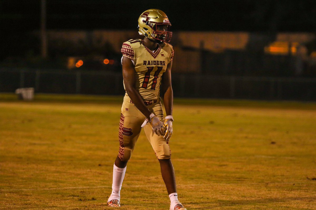 KhalidWilliams9's tweet photo. Wow ! I am very blessed to receive an offer from Central Michigan University !! Big thanks to @CoachDeBastiani @CMU_Football @AKarsch_CMU @Coach_Barbay @BrianDohn247 @247recruiting #FireUpChips https://t.co/iNDEsmGwTS