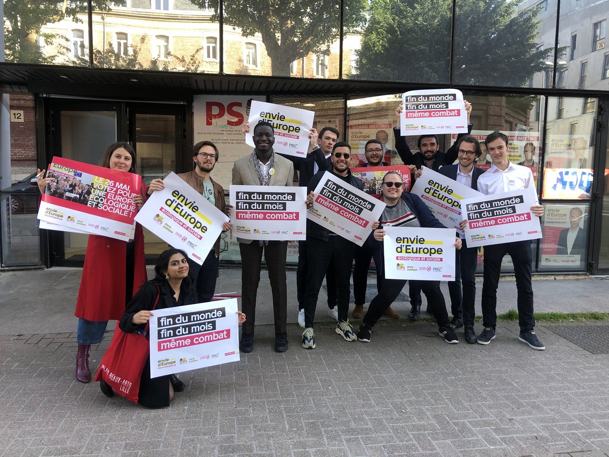 JeunesSocialist's tweet photo. ☀️ Dans les rues de Lille aujourd’hui pour dire notre #EnvieDEurope écologique et sociale avant le dernier grand meeting régional de ce soir à Lomme. #26mai #UnSeulTour @enviedeurope https://t.co/xTGNAffBri