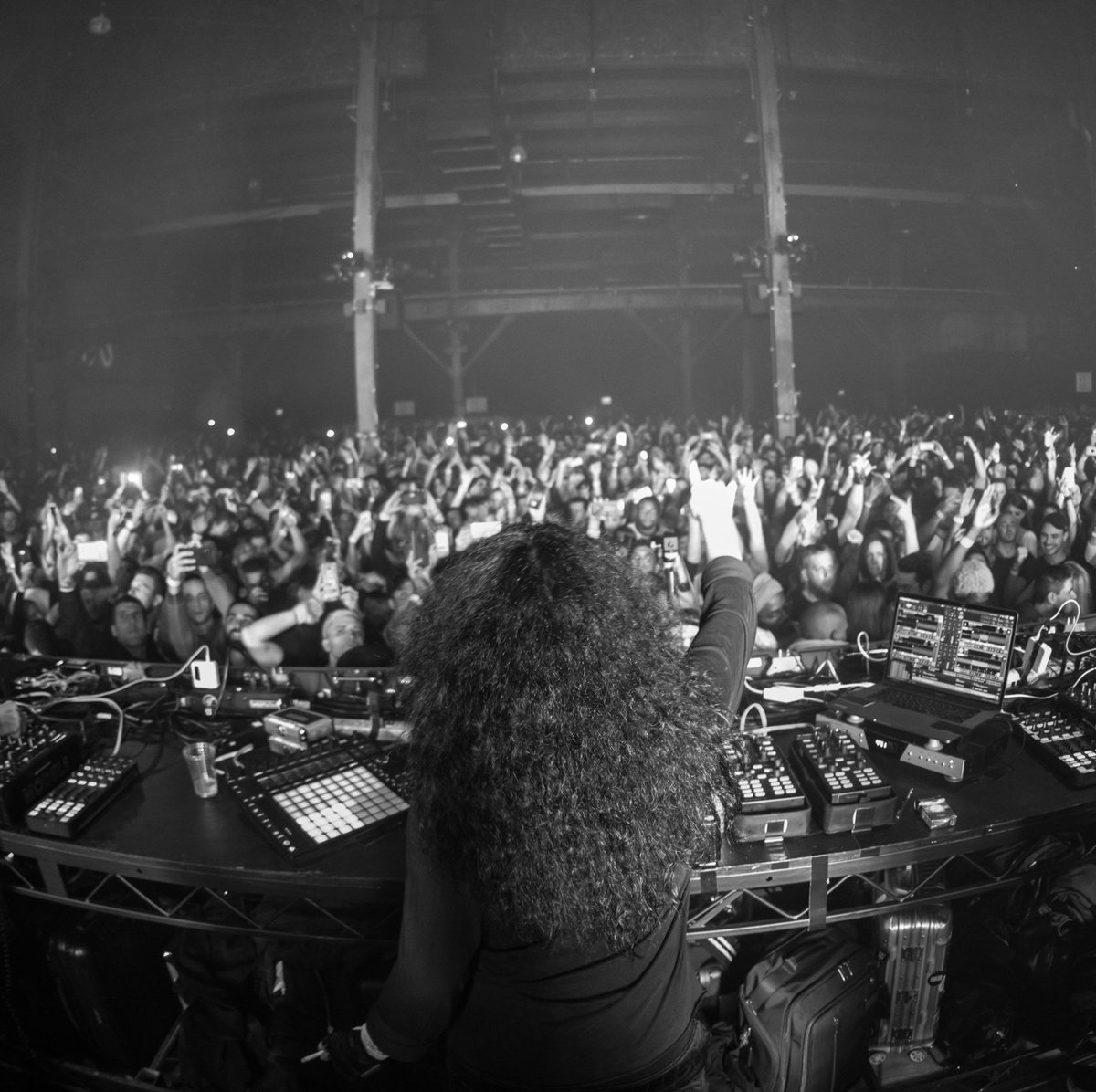NicoleMoudaber's tweet photo. It’s always a special occasion when I can play in a warehouse all night long, setting the mood from the first record and bring everyone on a journey till the last track.
I’m looking forward to doing it all over again on May 31 in #Brooklyn at #99Scott!
https://t.co/mQq9o8DUVy https://t.co/oHmAlyyam3