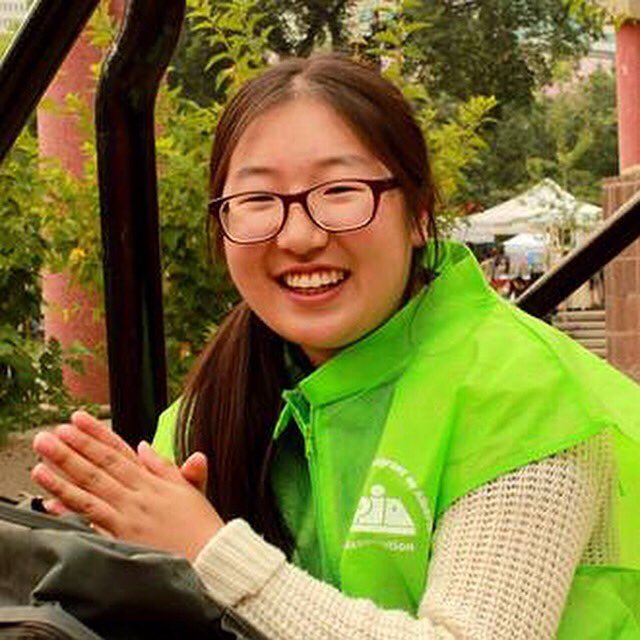 ShawClassic's tweet photo. Meet Lisa, an inspiring youth leader who has volunteered over 500 hours to Calgary communities through Youth Central. To help Youth Central provide a safe environment for youth to develop life skills donate today through Shaw Birdies for Kids presented by AltaLink #KidsofAlberta https://t.co/ort7nwnzuk
