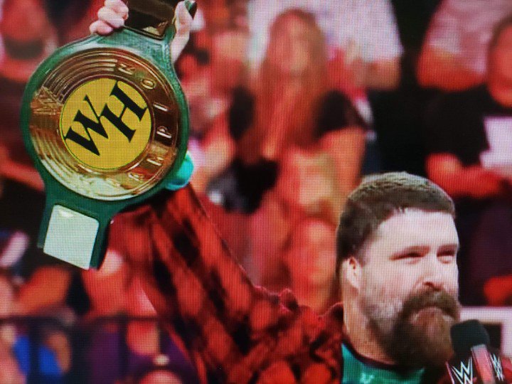 TheChilliCheese's tweet photo. @TheMarkHenry @davidlagreca1 The Waffle House Championship https://t.co/3j6yz3X1Rj