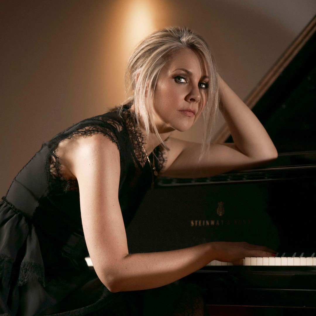 tickets.ie (@tickets_ie) on Twitter photo Irish singer-songwriter and gifted pianist, <a href="/blaithincarney/">Blaithín Carney</a> , writes lyrical, relatable indie-pop underpinned by powerful lyrics, emotional depth and classical influences. Performing Upstairs in Whelan’s on Saturday, 24th May, Tickets available here bit.ly/2PVppKP Irish singer-songwriter and gifted pianist, <a href="/blaithincarney/">Blaithín Carney</a> , writes lyrical, relatable indie-pop underpinned by powerful lyrics, emotional depth and classical influences. Performing Upstairs in Whelan’s on Saturday, 24th May, Tickets available here bit.ly/2PVppKP