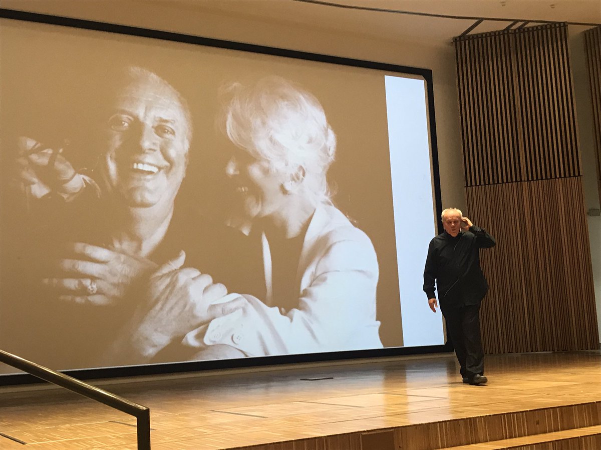 LaStatale's tweet photo. Mario Pirovano, nuovamente sul palco dell’Aula Magna @LaStatale,  con La fame di Zanni per #MisteroBuffo50 con @Albertobent #JacopoFo @radiopopmilano e @ComuneMI https://t.co/tKeIr8J7Pk