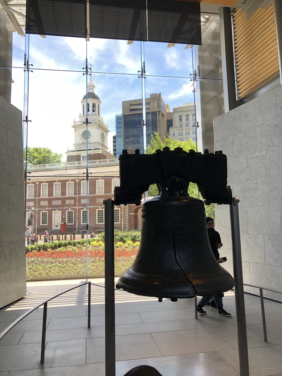 MTL_RobertsHMS's tweet photo. Beautiful day spent in Philly! 8th grade field trip to the Constitution Center ☀️🇺🇸 https://t.co/GN5HY0MEtT