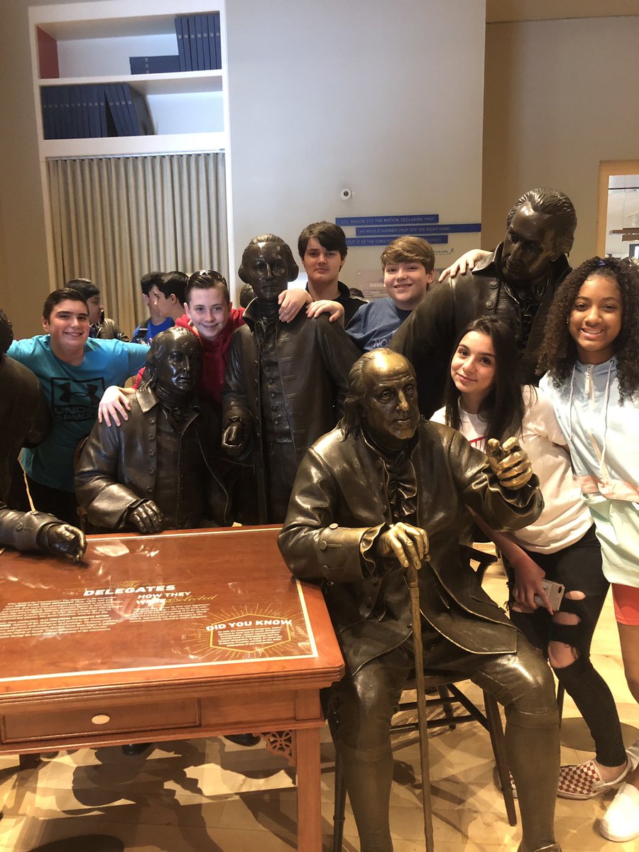 MTL_RobertsHMS's tweet photo. Beautiful day spent in Philly! 8th grade field trip to the Constitution Center ☀️🇺🇸 https://t.co/GN5HY0MEtT