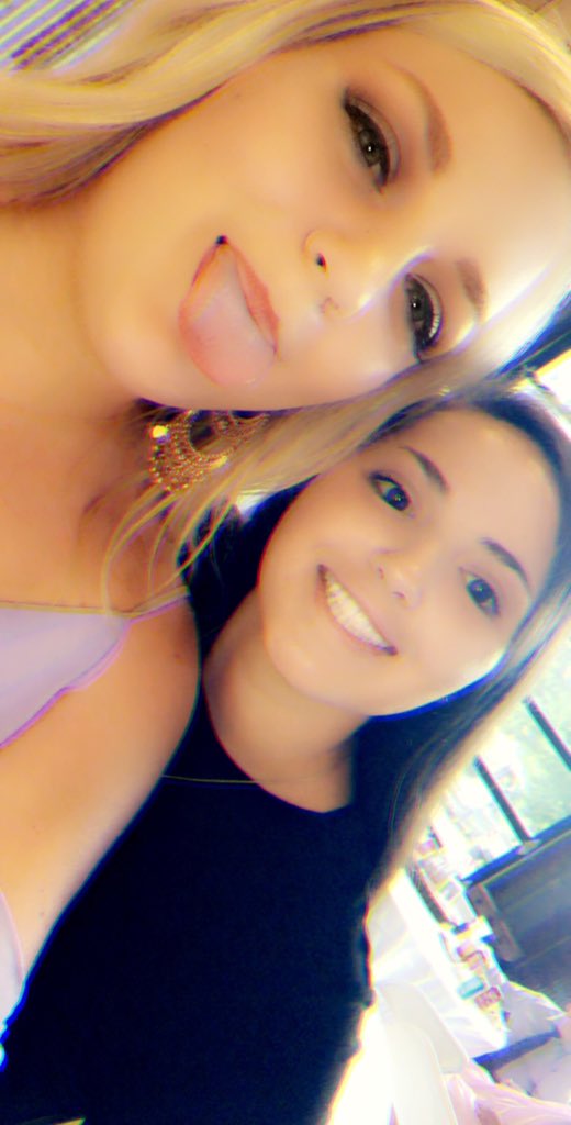 slj___'s tweet photo. I walked up to this girl at a bar one night and drunkenly grabbed her face and said “YOU ARE SO BEAUTIFUL” then just walked off and literally talked about her ALL night long after then slid in her DMs the next day and now here we are. ❤️❤️ https://t.co/0huFedzXVf