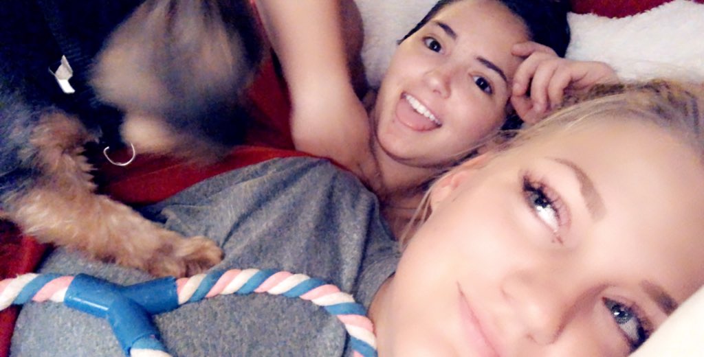 slj___'s tweet photo. I walked up to this girl at a bar one night and drunkenly grabbed her face and said “YOU ARE SO BEAUTIFUL” then just walked off and literally talked about her ALL night long after then slid in her DMs the next day and now here we are. ❤️❤️ https://t.co/0huFedzXVf