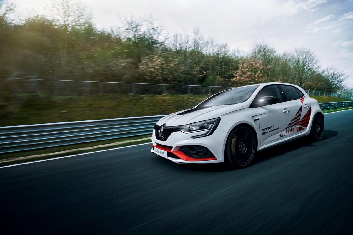 7:40.100: New FWD Nurburgring record by the 2020 Renault Mégane R.S. Trophy-R

Beats: 
- Gallardo LP570-4 SL: 7:40.76
- Cayman GT4: 7:42
- Murcielago SV: 7:42
- Civic Type R (former King)