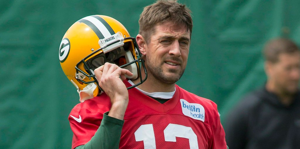Around The Nfl On Twitter Aaron Rodgers Not A Fan Of Game