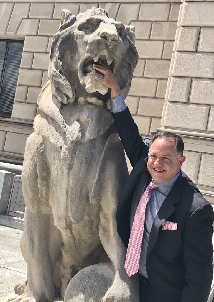 RBianchiEsq's tweet image. Pic 2 of 2::: You just may be  surprised at what you can accomplish when you confront the fear. @LawCrimeNetwork #confrontfear #overcomeobstacles #justdoit #dontgiveup #accomplish #notjusttv