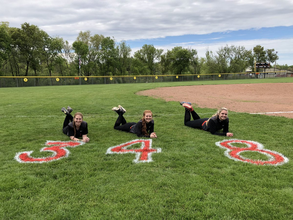 ArmadaSoftball's tweet photo. Today we celebrated the careers our three seniors! Thank you ladies for all of your time and dedication! We are so proud of you and can’t wait to see what your future holds! 🥎🐅🎓 https://t.co/9bc8D7gW2K