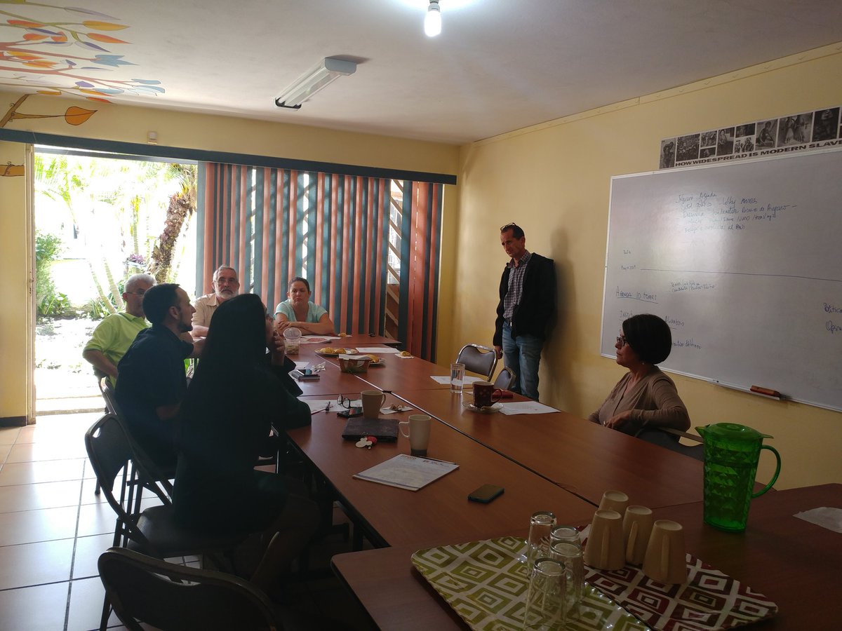 VirginiaMurill1's tweet photo. Hoy #NúcleoTrabajoEnViolencia trabajando hacia la construcción de una estrategia país para combatir las Violencia @dnicostarica @SCallasPermites @WorldVisionCR. #IneinaUNA #FamiliayProjusticia #NiñezAdolescenciaJuventud #Hoepelman @VirginiaMurill1 #UNIPRIN https://t.co/MFEPp16cTq