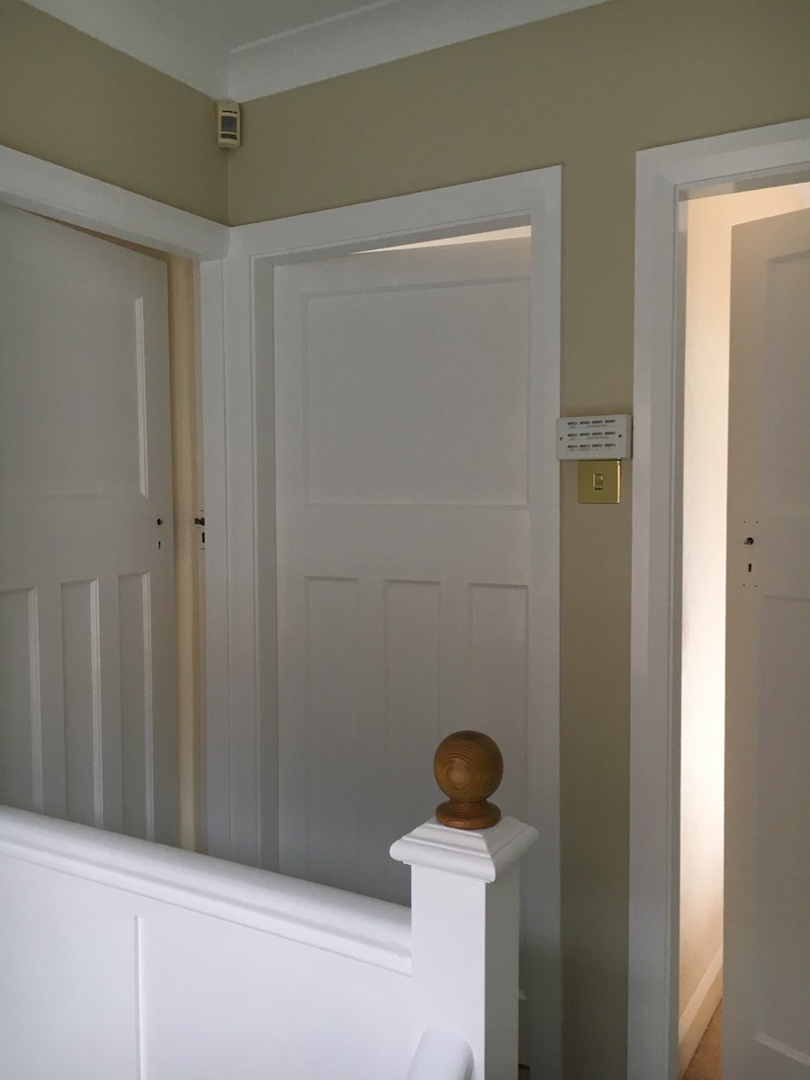 tandcdecorators's tweet photo. The latest project completed using Tikkurila anti reflex on ceiling and optiva 5 on walls
Woodwork is caparol haftprimer and 2 coats of caparol pu gloss https://t.co/FVI7QJsIrI