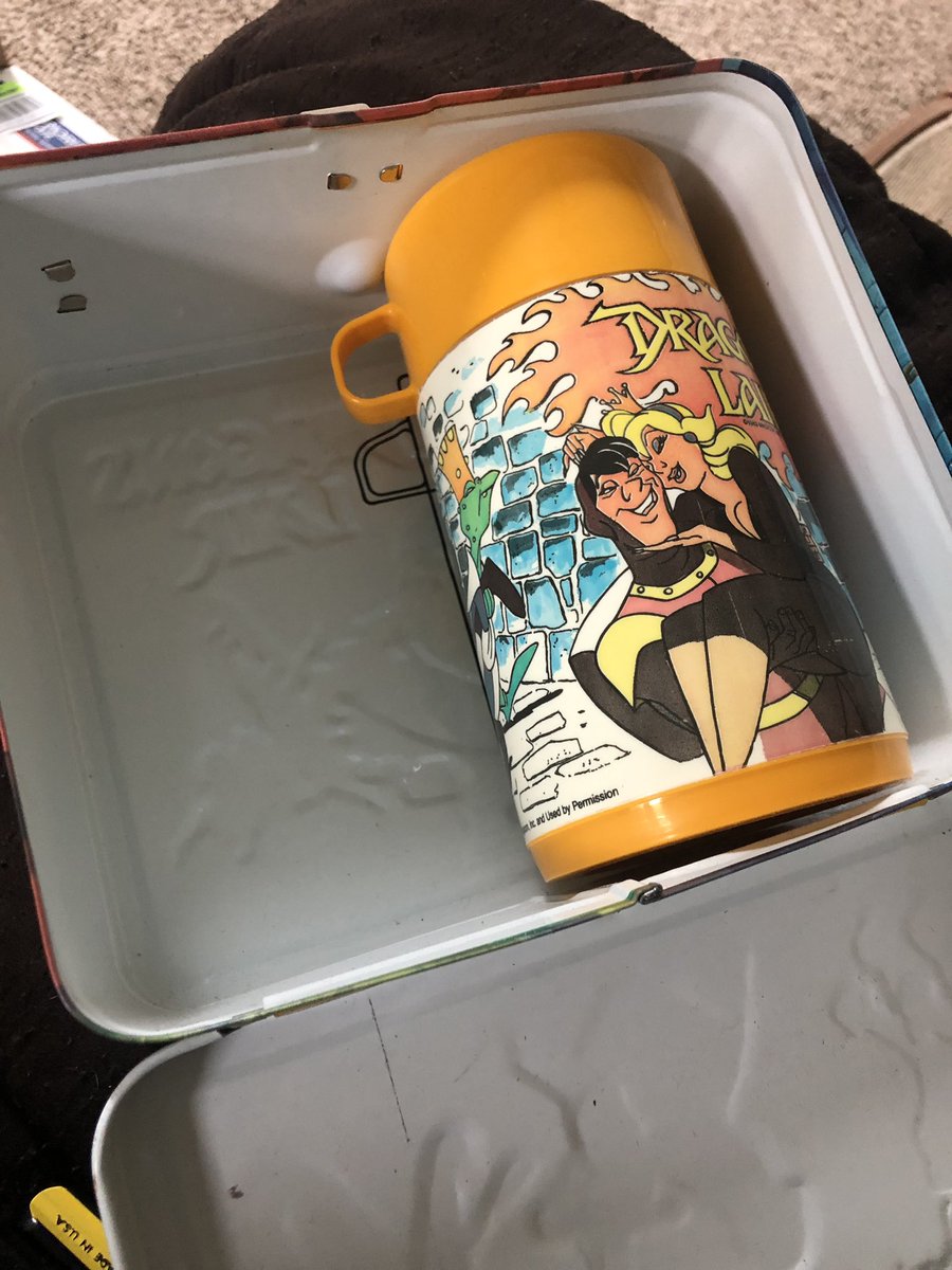 Veg_Gee's tweet photo. The things you find when unpacking. Remember the metal lunch boxes? This sucker is eBay bound. #dragonslair #laserdiscgames https://t.co/JHpVJz6kh3