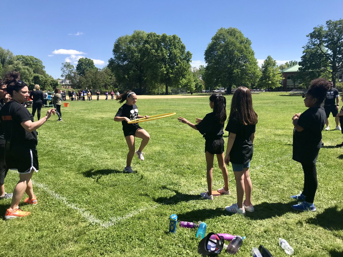 BsquaredMES's tweet photo. We had a blast today! Thank you to the PE department for an awesome field day! ☀️ 👟 https://t.co/PAieWLFvxM