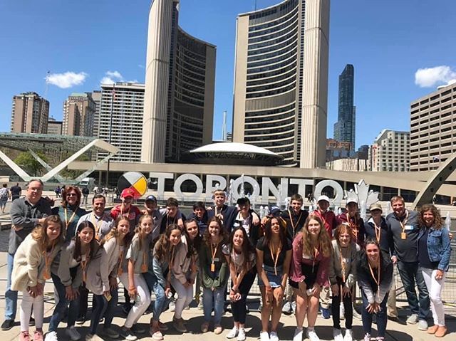 SJSWilmette's tweet photo. 8th Grade Toronto trip. Learning about and loving our friends up north! #lovewhereulearn https://t.co/0WkmBDdkIW https://t.co/TalXqmQ46w